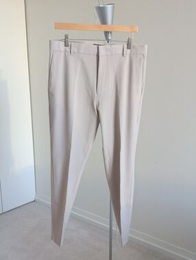 H&M Men's Tailored Dress Pants in Light Beige